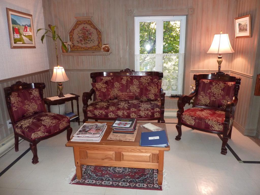 Auberge Petite Plaisance Ла-Мальбе Экстерьер фото